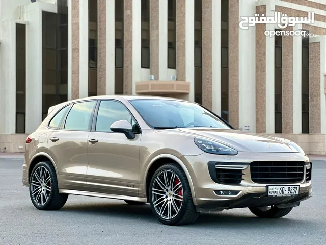 Used Porsche Cayenne in Farwaniya