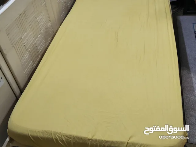 سرير إيكيا أصلي وكالة للبيع بسعر مغري