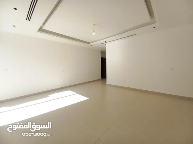 شقة غير مفروشة للإيجار في ام السماق ( Property 40940 ) سنوي فقط