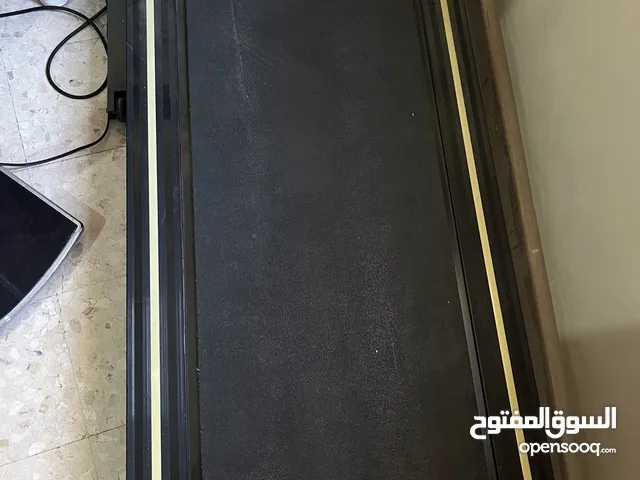 جهاز مشي امريكي مستعمل استعمال منزلي.