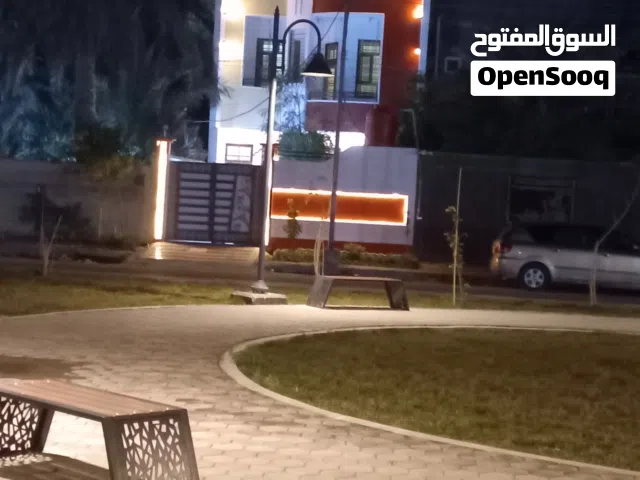 عقار vipتجاري على شارع 50م  العام.دور الضباط مقابل الحديقة الجديدة