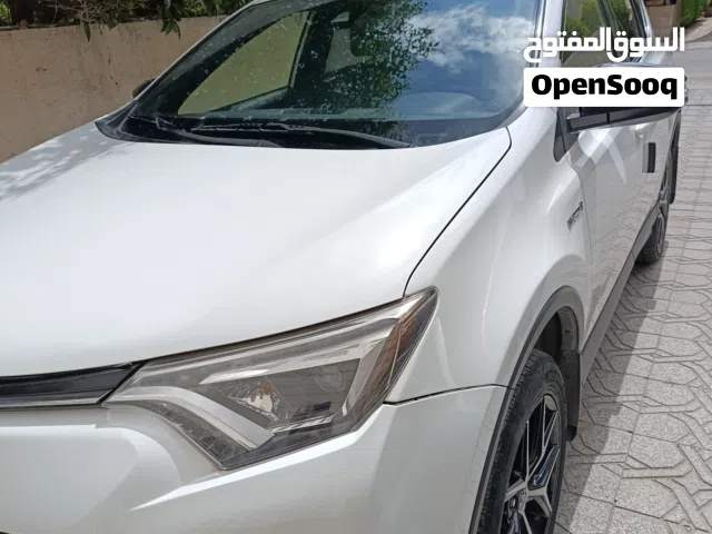 2018 تويوتا راف فور SE
