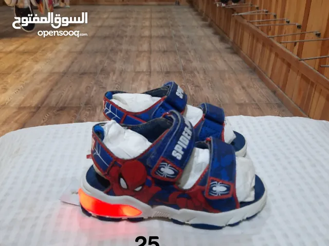 تشكيله مميزه من الصنادل والشوزات الولادي والبنات