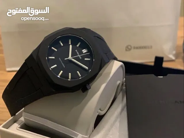 ساعة D1 مع جميع المرفقات كالجديد