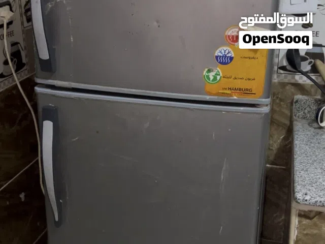 للبيع ثلاجه نظيفه في عين شمس