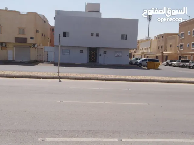 عمارة للبيع في شارع ابن حزم, حي العريجاء الغربي, مدينة الرياض