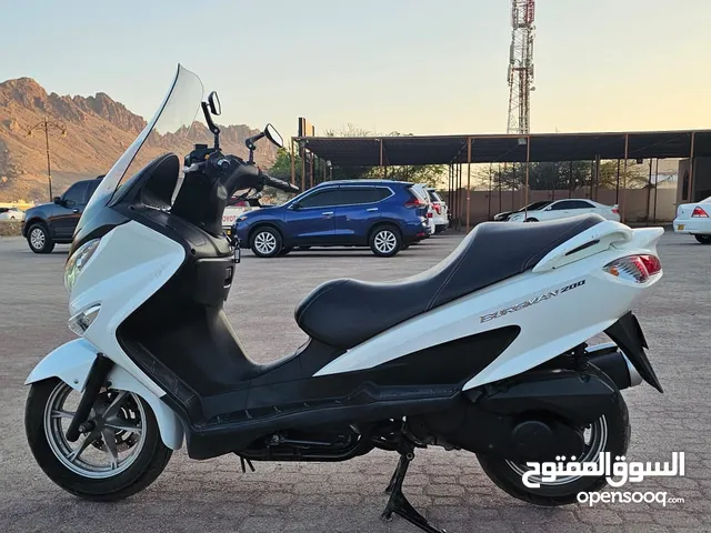 سيزوكي برجمان 200 سي سي وارد اليابان