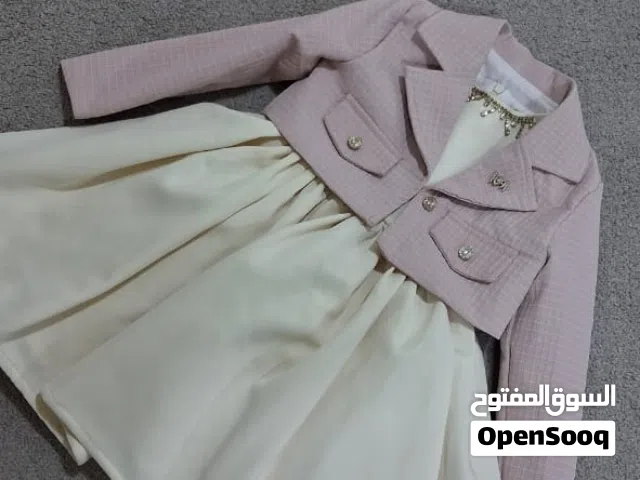 فستان طفلة قطعتين مناسب لـ عمر 1.5 إلى سنتين بحالة الوكالة