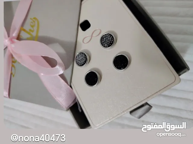 حلق صغير يضف اطلاله جميله