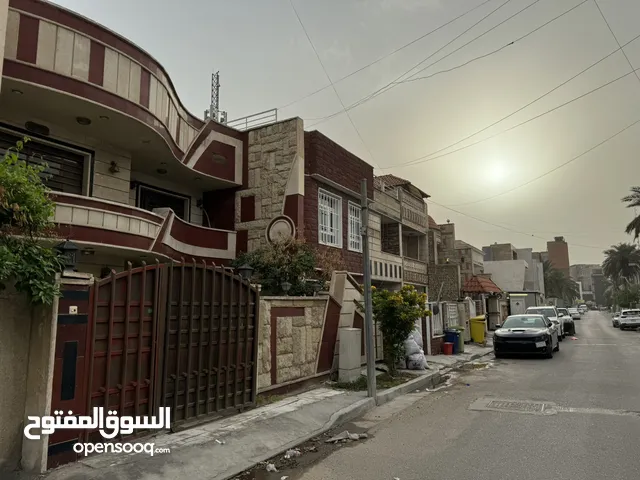دار 220م  للإيجار في المنصور