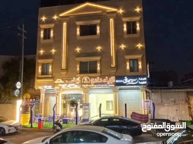 بناية تجارية للبيع على شارع سوق الجنينة