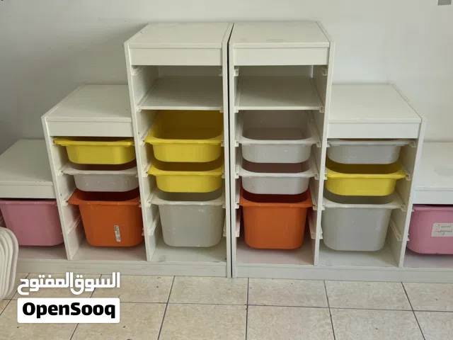 وحدات تخزين خشب من آيكيا عدد 2 مع صناديقها عدد 14 مع أغطيتها