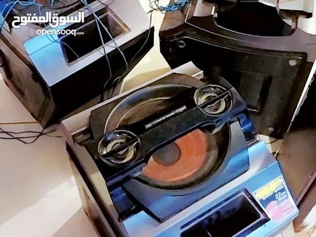 3 سماعات كبيره سوني شبه جديده