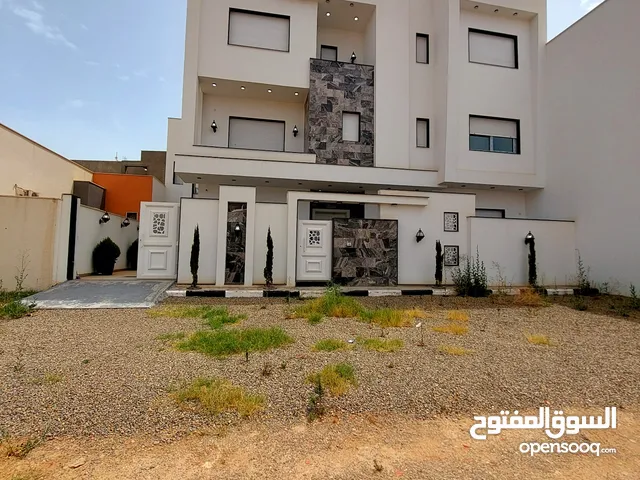 750 m2 More than 6 bedrooms Villa for Sale in Tripoli Ain Zara