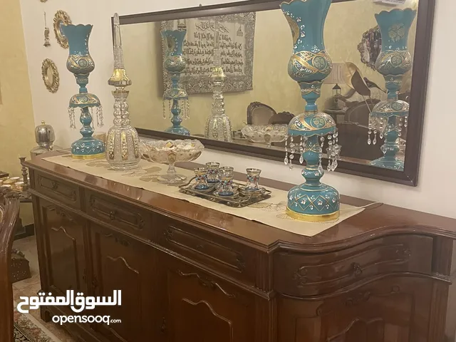 ميز طعام خشب عراقي قديم فخم مع بوفيه مع مرايا