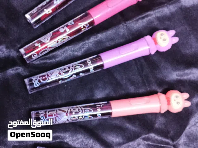 مكياج وعطور