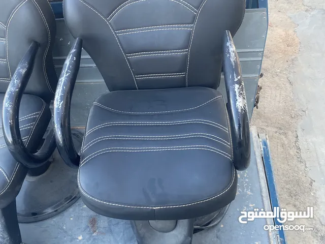 2 كراسي حلاقة 2عربات