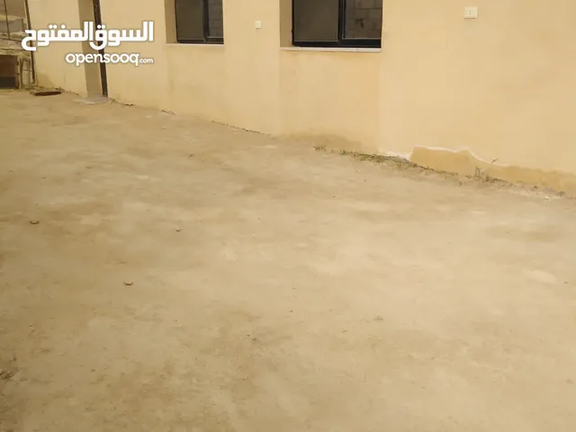 150 m2 5 Bedrooms Townhouse for Sale in Mafraq Al-Zaytouna