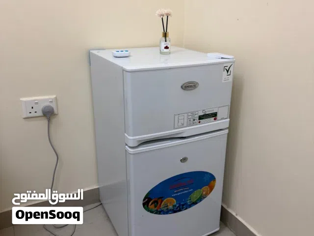 للإيجار شقة غرفة وصالة في العين عشارج بسعر مناسب عقد موثق