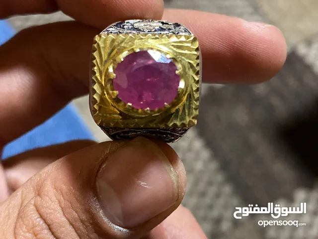 Rings for sale in Hebron