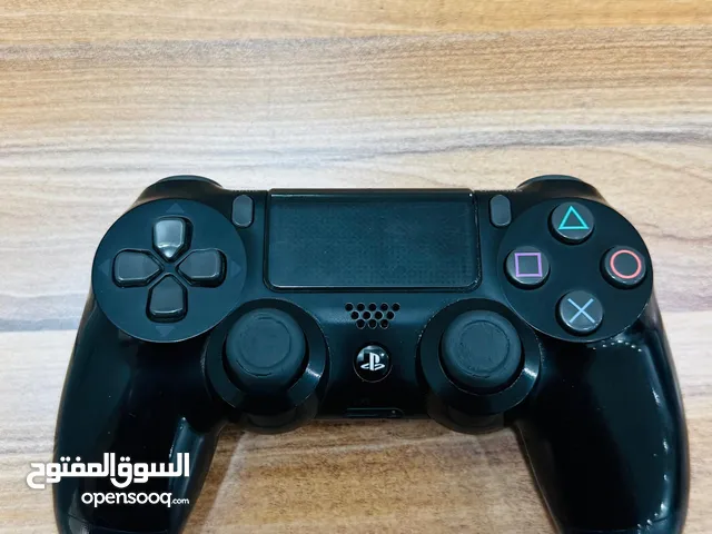 جهاز بلايستيشن 4 اصلي نظييف (الوصف مهم) Original clean PlayStation 4