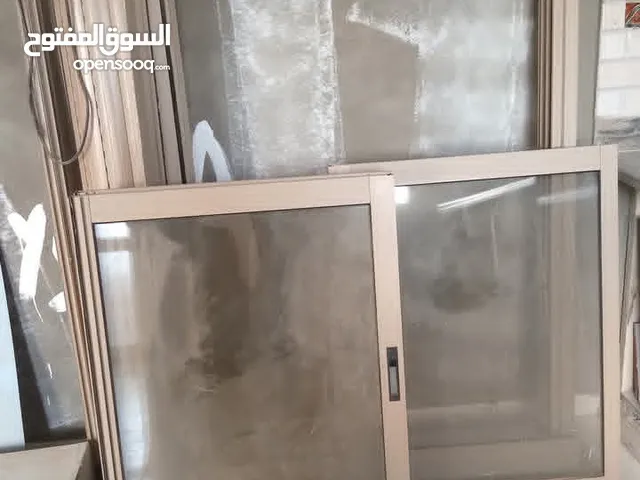 شباك المنيوم للبيع مع اباجور كهربائي  حلحول