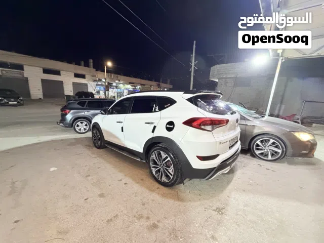 2015 هيونداي توسان Limited