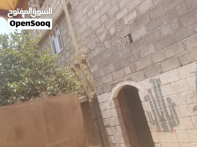 بيت شعبي مع حوش كبير