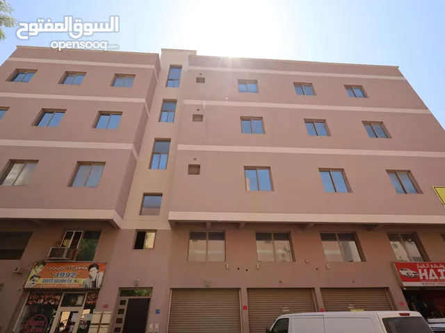 للإيجار سكن موظفين أو عمّال في منطقة سلماباد المبنى يتكون من 17 شقة