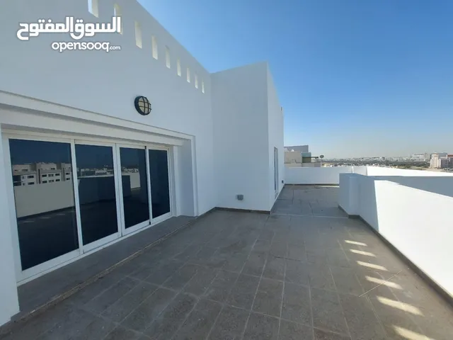 2 BR Large Penthouse Flat in Al Khuwair