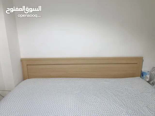 سرير قياس 180 × 200