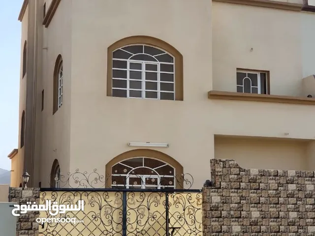 300 m2 More than 6 bedrooms Villa for Sale in Muscat Rusail