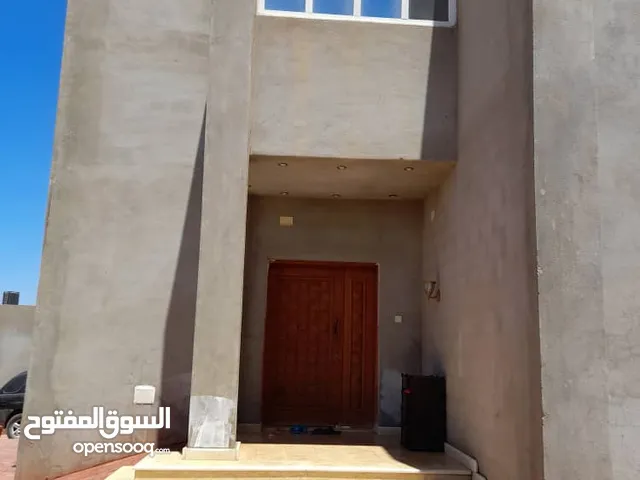 260 m2 4 Bedrooms Townhouse for Sale in Benghazi Boatni