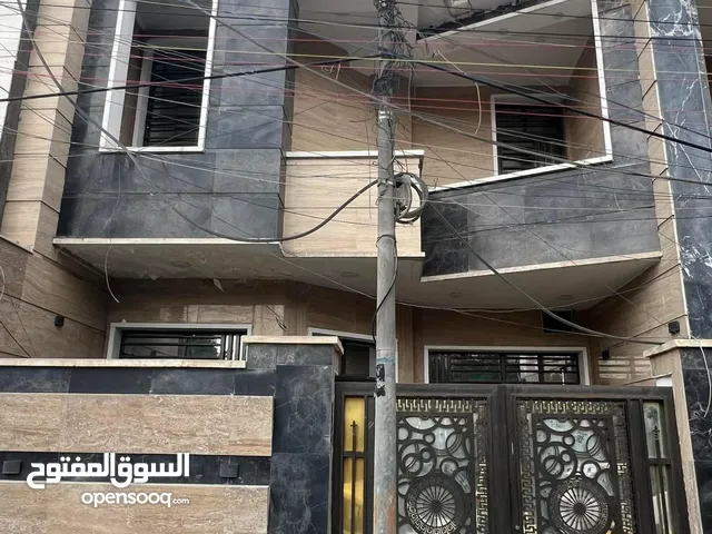 240m2 4 Bedrooms Townhouse for Sale in Baghdad Saidiya