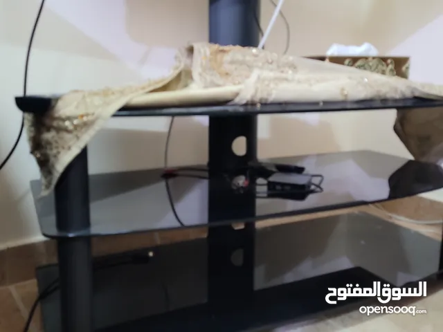 طاولة تلفزيون