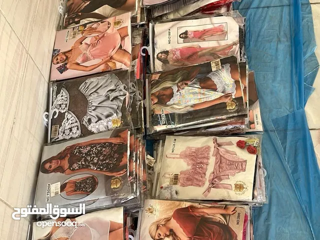 بيع الكمية كاملة وبسعر حرق والله يجبر على الجميع داخلي رجالي وستاتي واطفال
