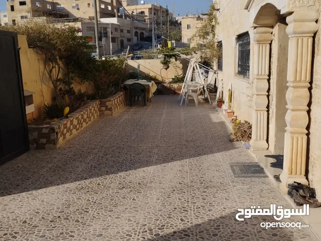125 m2 More than 6 bedrooms Townhouse for Sale in Zarqa Russayfah