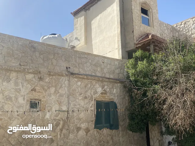 390m2 More than 6 bedrooms Townhouse for Sale in Amman Rujm ash Shami