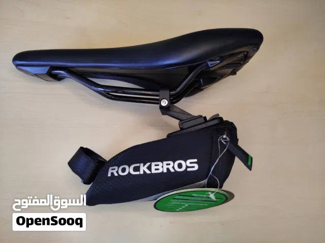 حقيبة دراجات هوائية من ماركة ROCKBROS   بتيجي مع قاعدة تثبيت قوية بتركب مباشرة تحت الكرسي...........