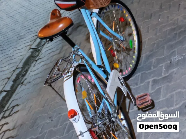 بايسكل حجم 26 كل شي بي جديد تاخذه ربع متصرف لون سمائي ويا كماليات السعر 80 بي مجال العنوان بغداد الث