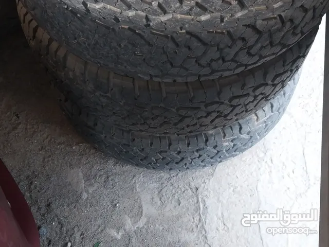 للبيع تواير حجري كامل . مديل 2023. العدد .17/70/265 تواير .الحاله/ ممتازه جدا جدا.
