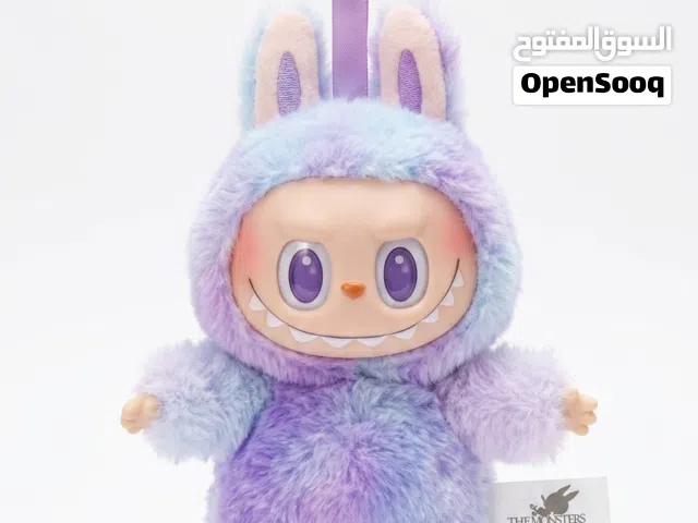 لعشاق التميز والقطع النادرة، متوفرة الآن ميدالية لابوبو (Labubu) من سلسلة The Monsters الأصلية.