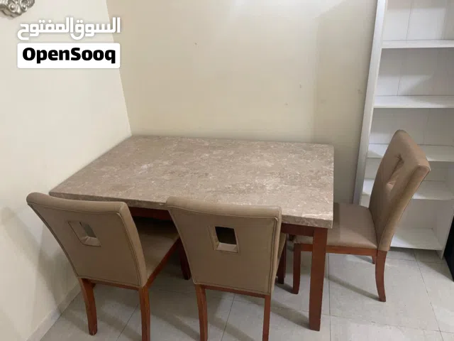 للبيع أثاث منزل مستعمل استعمال خفيف – شبه جديد