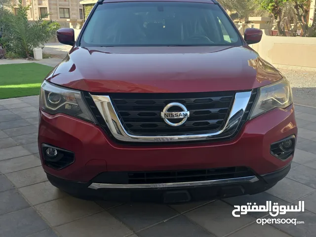Nissan Pathfinder SV 2017