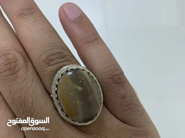 خاتم حجر عقيق عماني لون جميل وحجم الحجر كبير