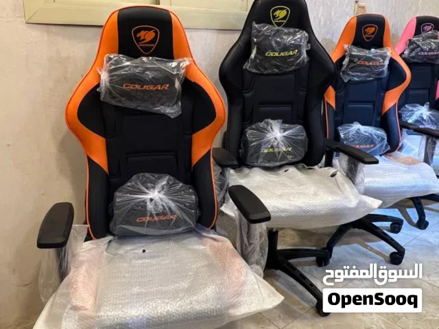 " كرسي جيمنج فخم بتصميم يليق بالبطل  - تصميم أنيق يعكس قوة الأداء والراحة - خامات فاخرة ومتينة بجودة