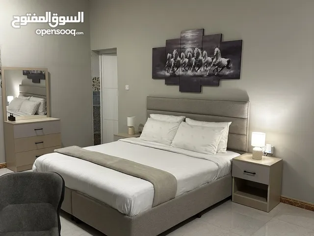 غرف للإيجار اليومي مؤثثه أثاث فندقي راقي للعوائل في نزوى خلف لولو هايبر ماركت وجراند مول .