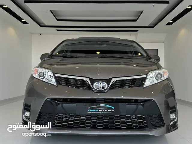 Used Toyota Sienna in Muscat