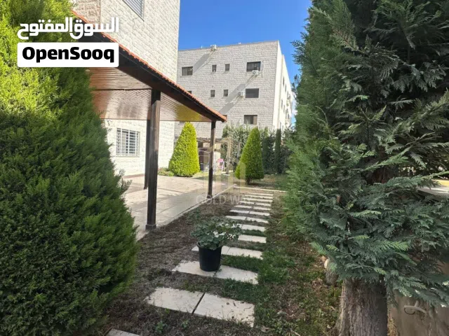 بالقرب من بنك الاتحاد في اجمل مناطق ضاحية النخيل شقة شبه أرضي 390م بسعر مميز / ref 1132