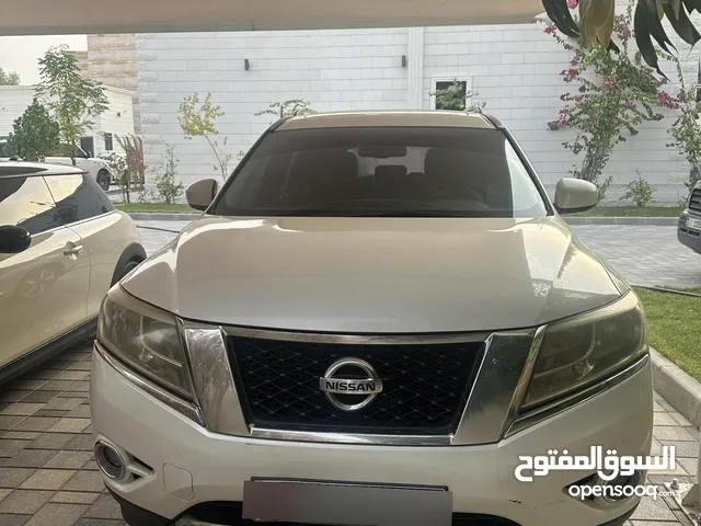 نيسان باتفندر 2014 للبيع